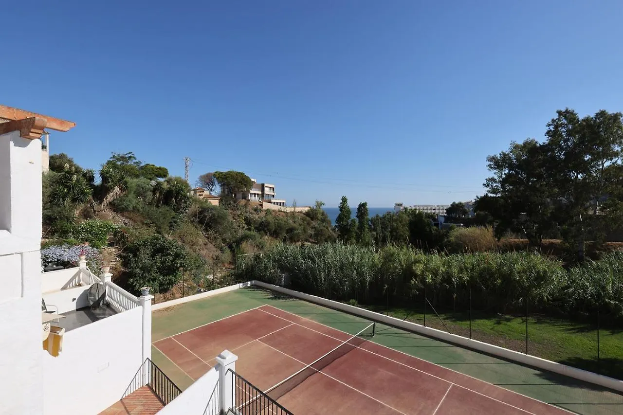 Quaint 2 Bedroom Townhouse With Pool Close To Sea! Benalmadena 0*,